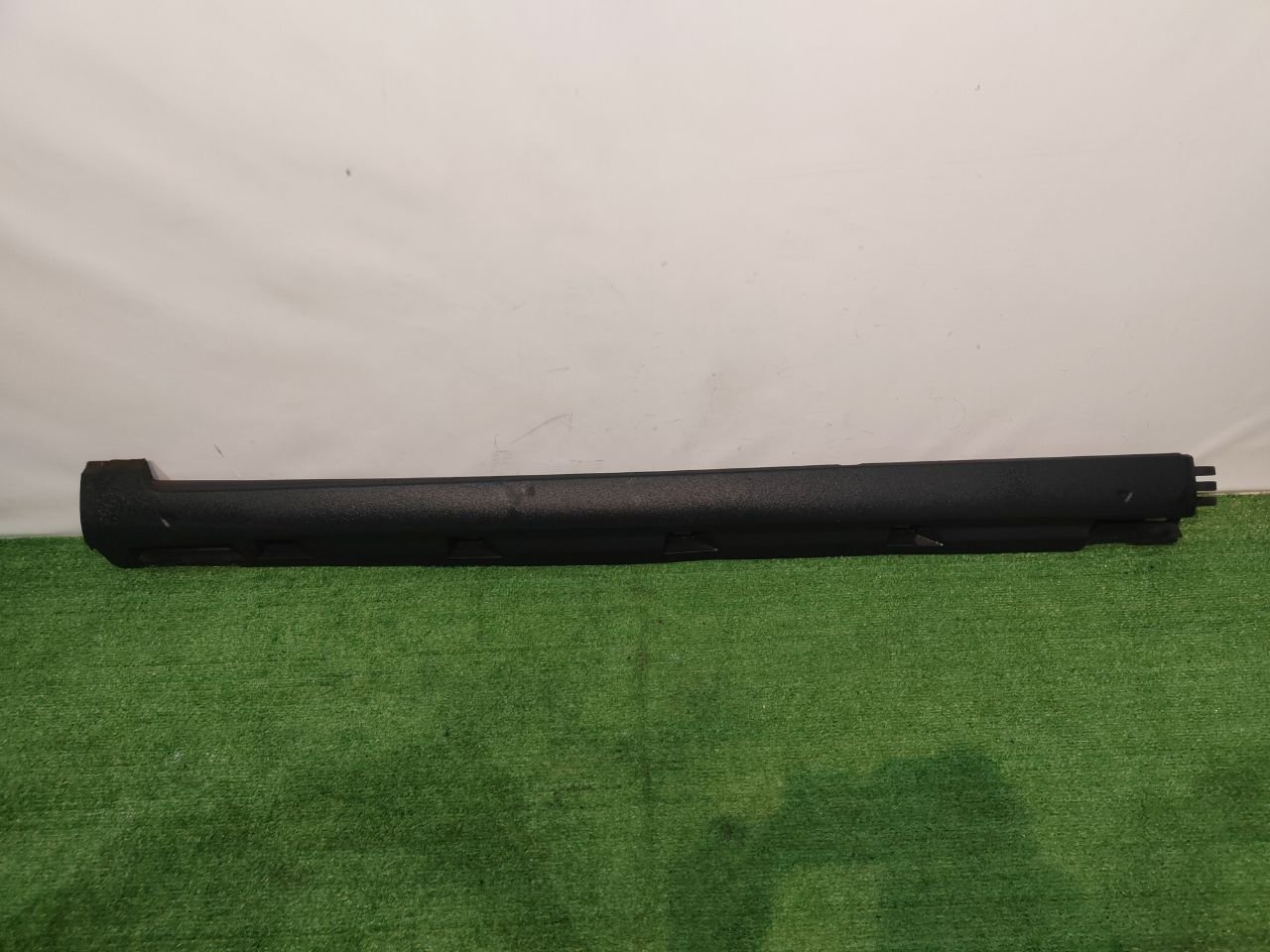 Накладка на порог наружная левая