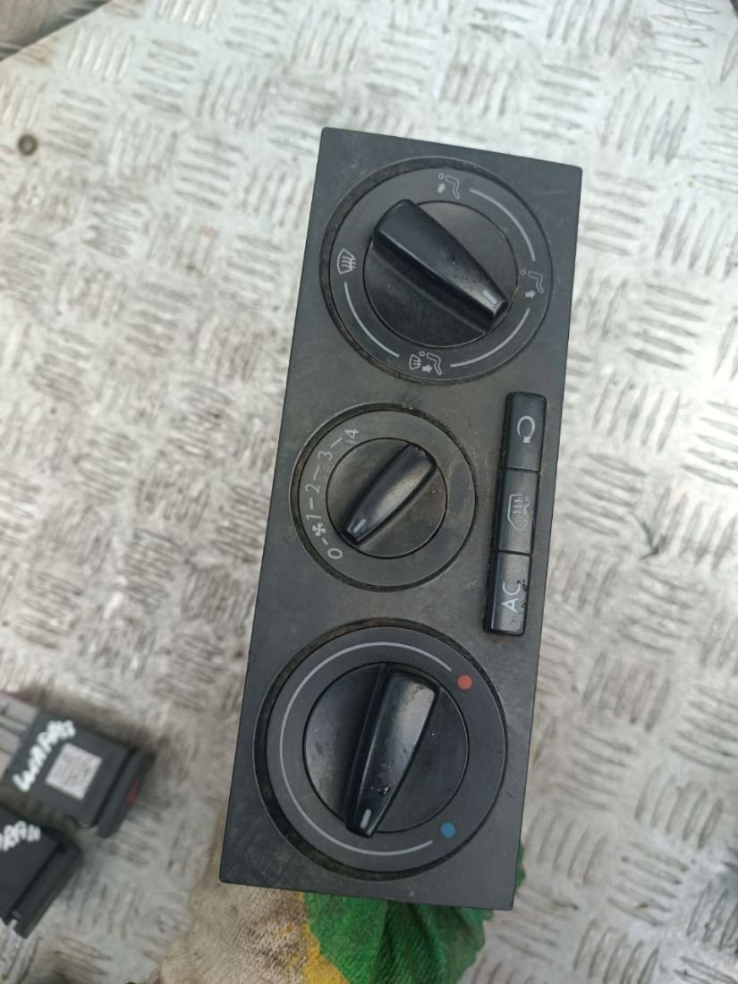 Фото Блок управления печки / климат-контроля для Volkswagen Sharan 1 restailing 2002