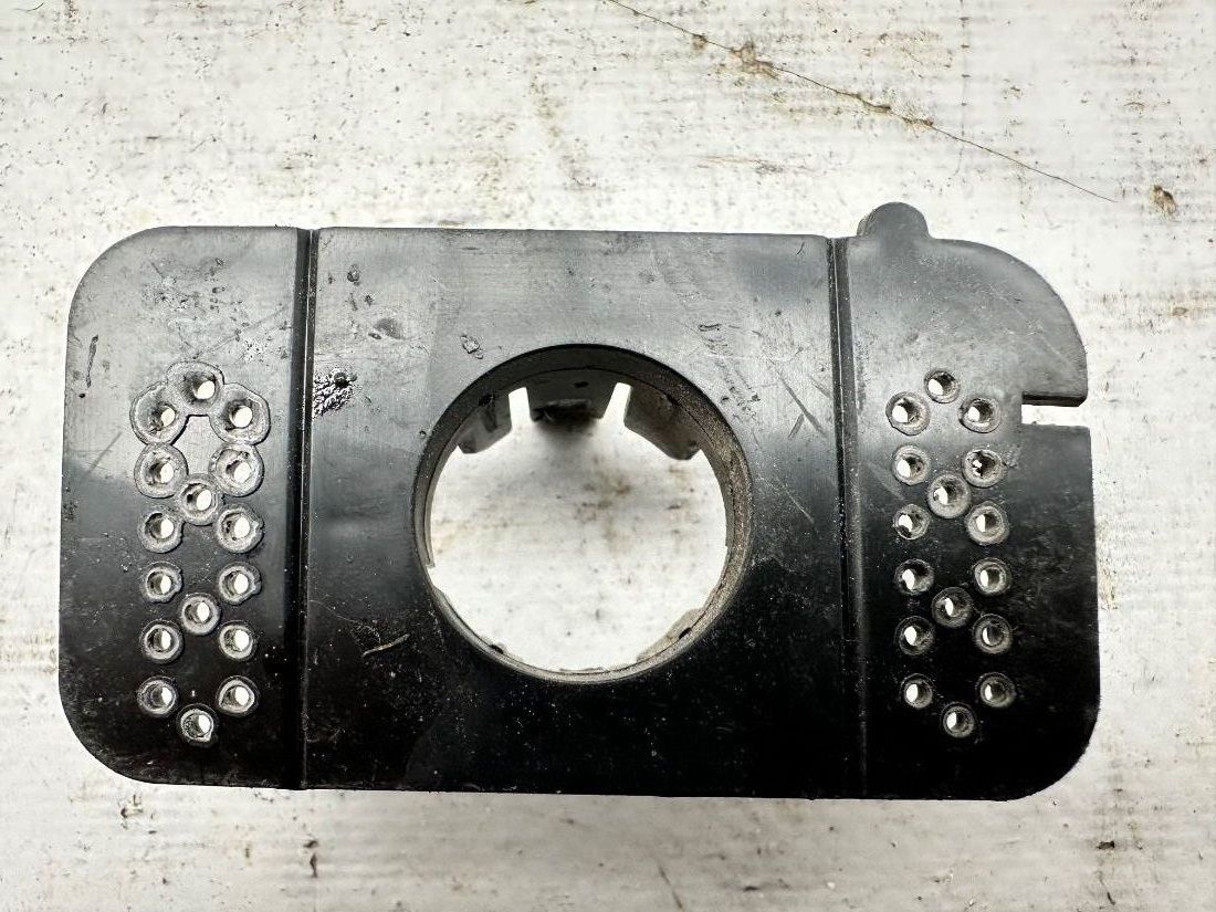 Подиум крепления датчика парктроника