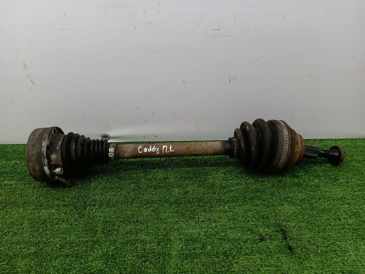 Полуось передняя левая (приводной вал, шрус)