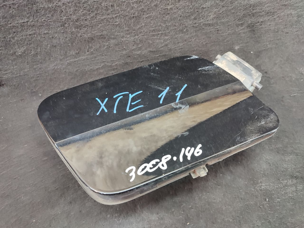 Лючок бензобака