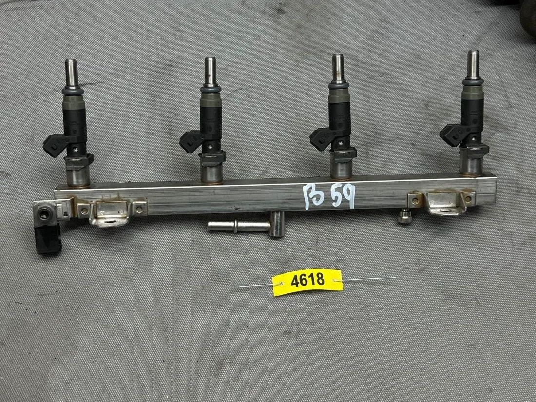 BMW 3 E46 — Топливная рампа, фото 1