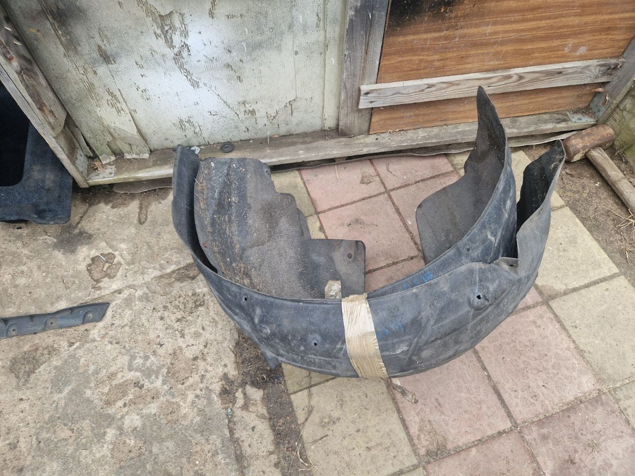 Защита арок задняя левая (подкрылок)